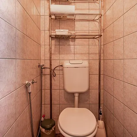 Pool Adonis - Happy * Semic